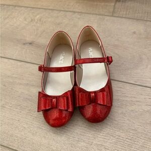 The Children's Place Red Patent Dress Shoes with Bow